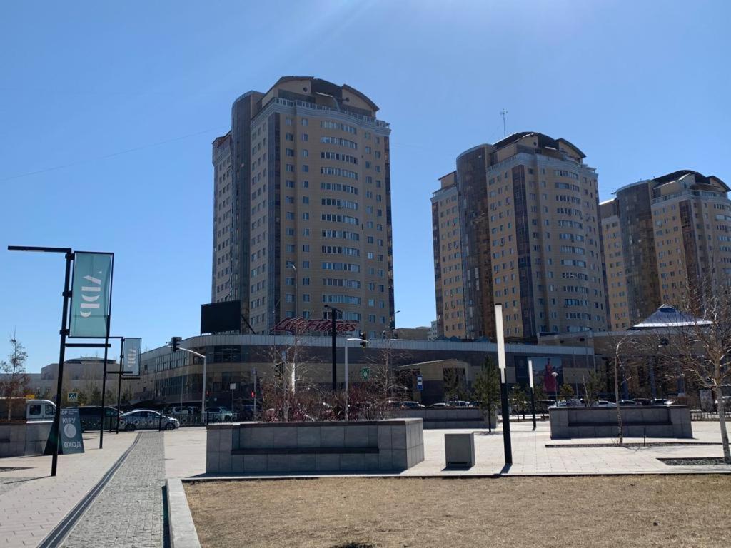 Квартира С Видом На Abu Dhabi Plaza Asztana Kültér fotó